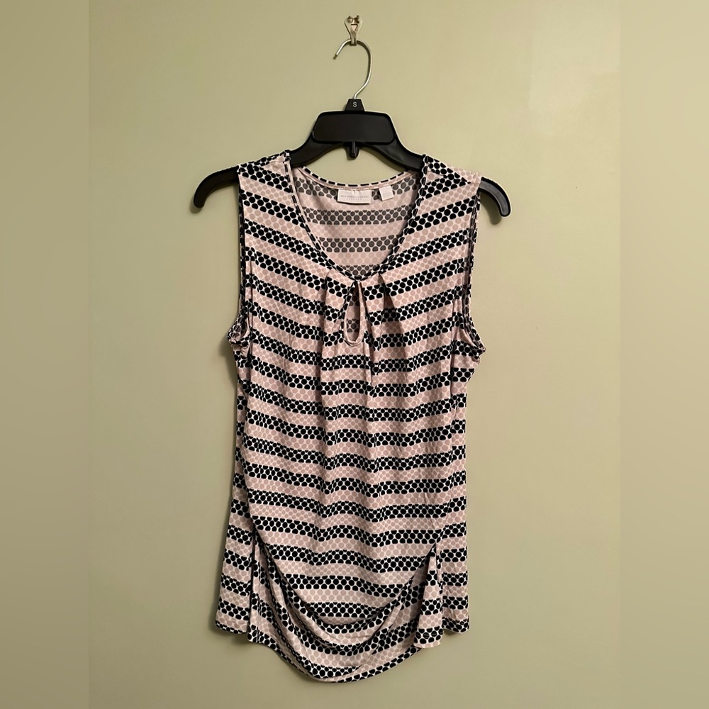 EUC New York & Co. sleeveless top. Tan & black polka dots w/keyhole in front.